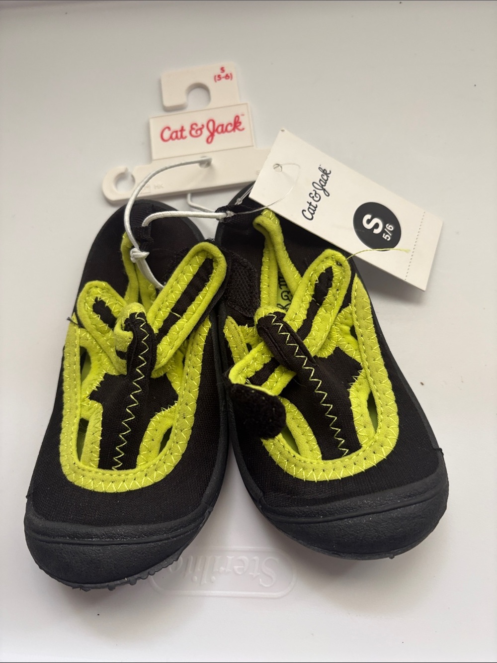Cat & Jack Black and Neon Green Kids Water Shoes